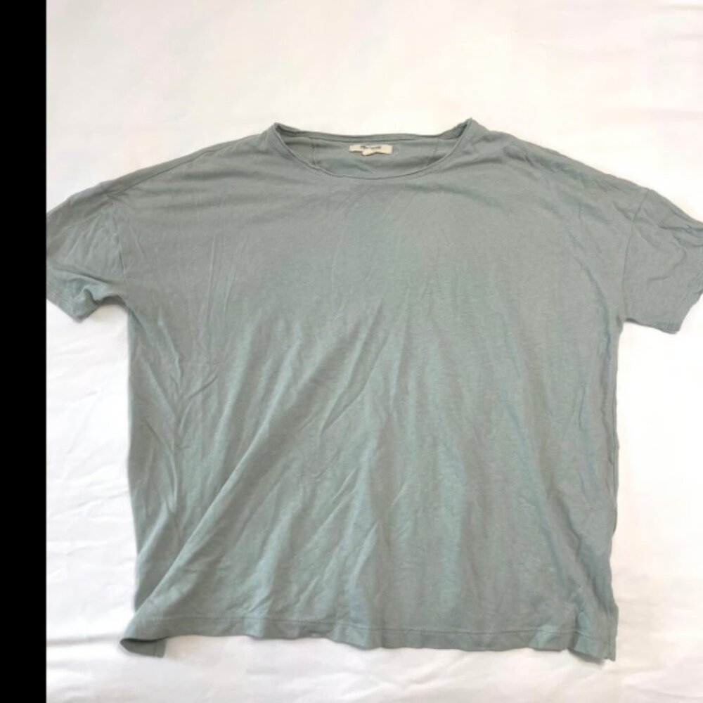 Madewell women's Tshirt. size Small.    Never worn